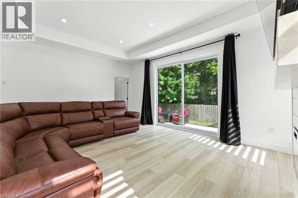 9 MACNEIL Court - 14