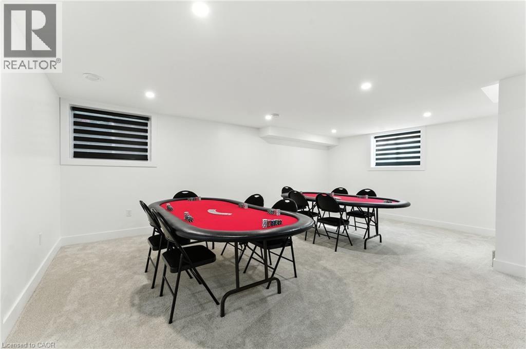 9 MACNEIL Court - 24
