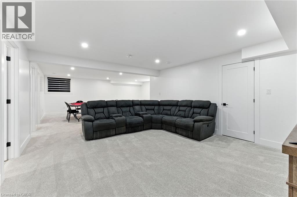 9 MACNEIL Court - 26