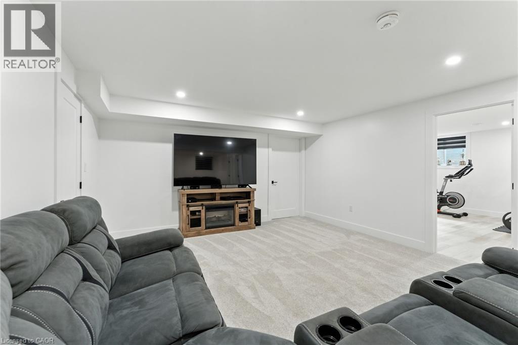 9 MACNEIL Court - 27