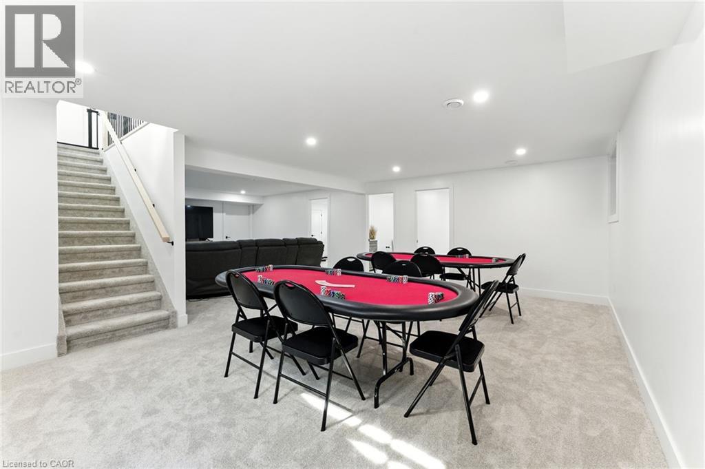 9 MACNEIL Court - 22