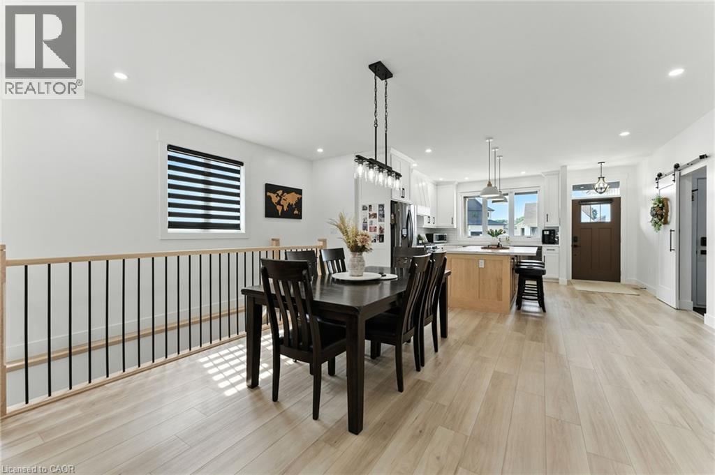 9 MACNEIL Court - 11