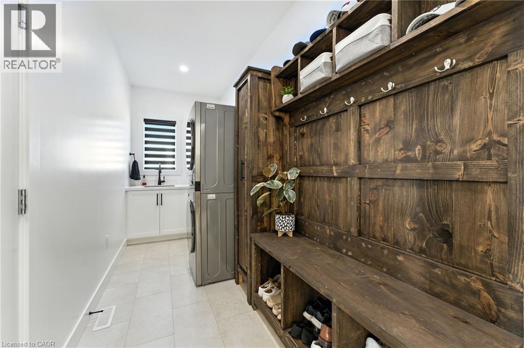 9 MACNEIL Court - 20
