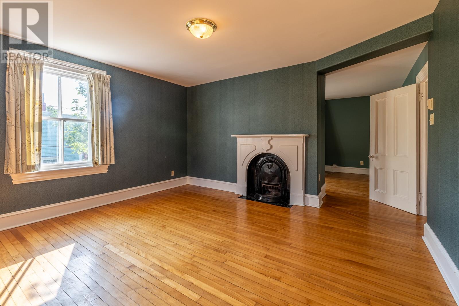 93 Forest Road - 18