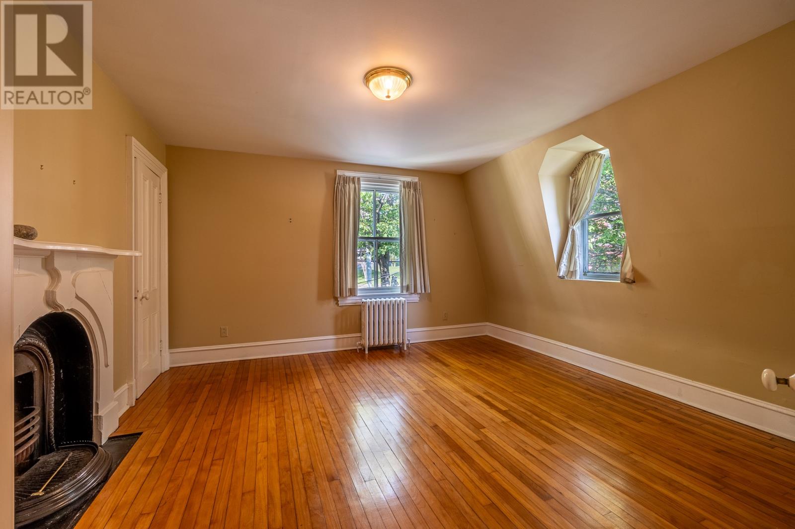 93 Forest Road - 21