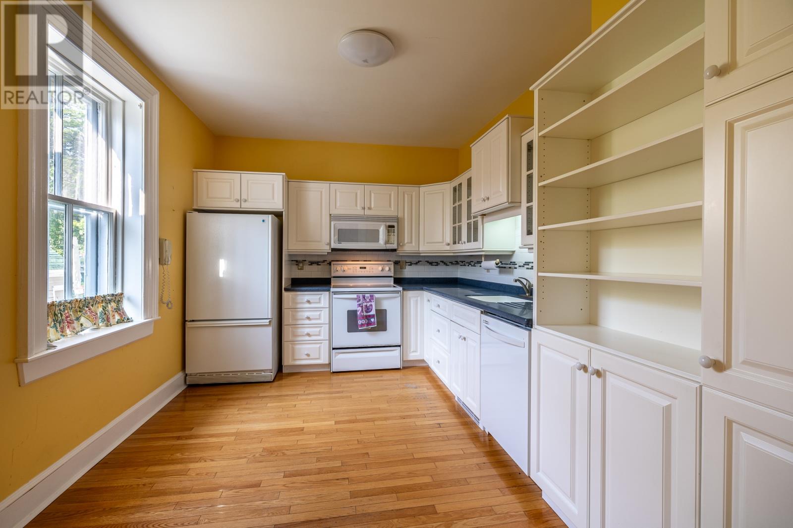 93 Forest Road - 6