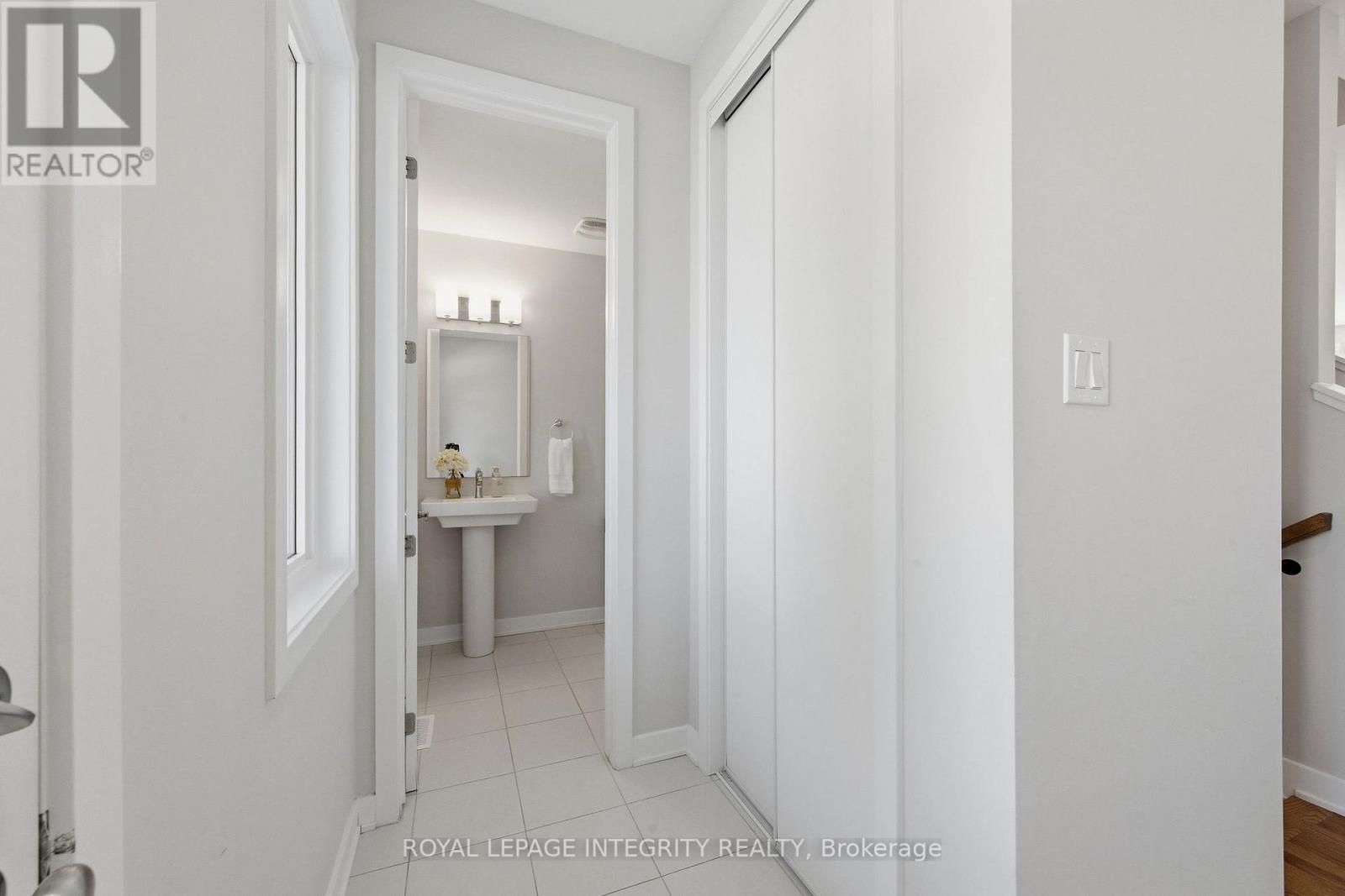 3 Bed, 3 Bath House for Sale in Ottawa – 2005 POSTILION STREET, Ottawa – MLS# X13547570 - Image 15