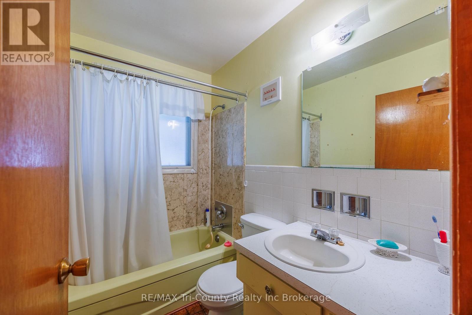 1393 THORMAN DRIVE - 13