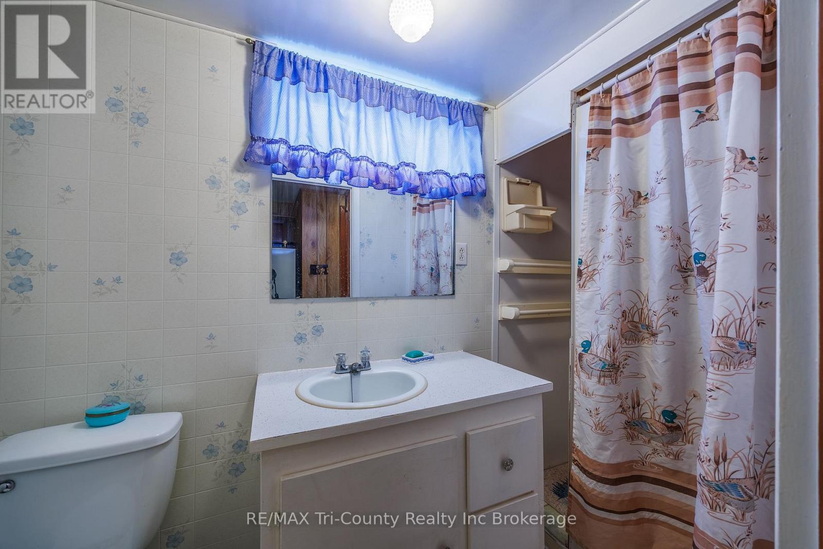 1393 THORMAN DRIVE - 20