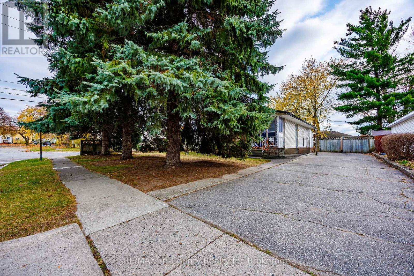 1393 THORMAN DRIVE - 3