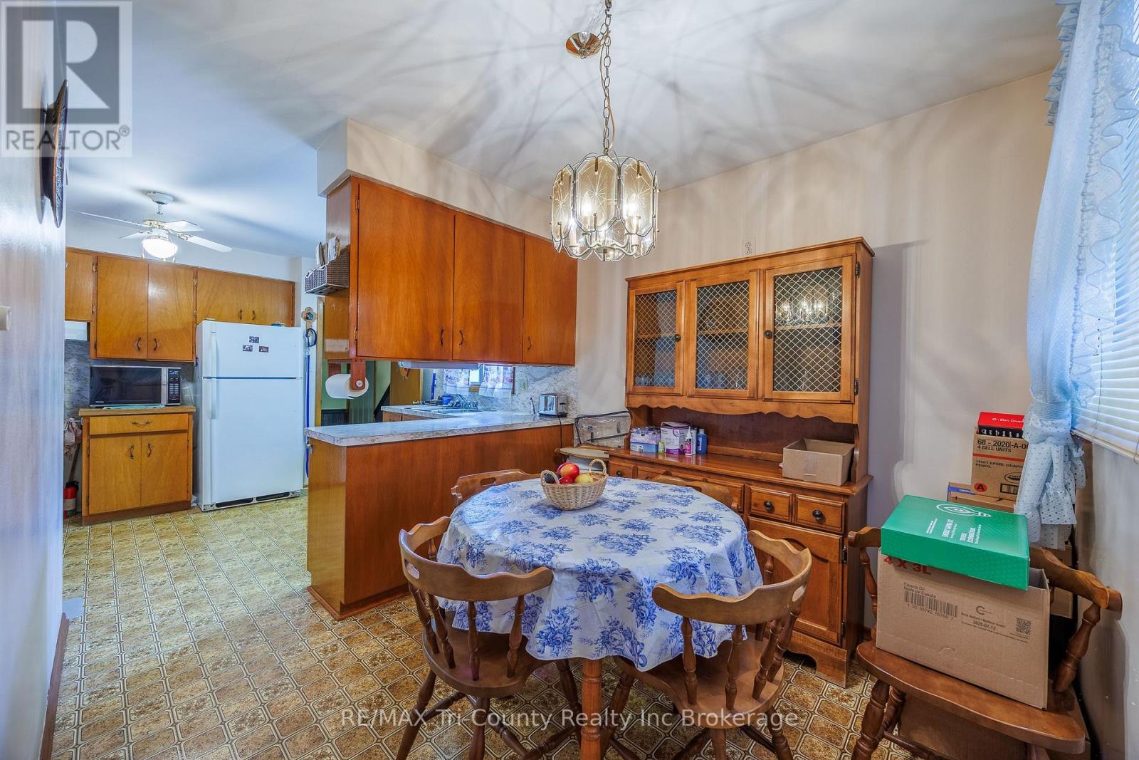 1393 THORMAN DRIVE - 7
