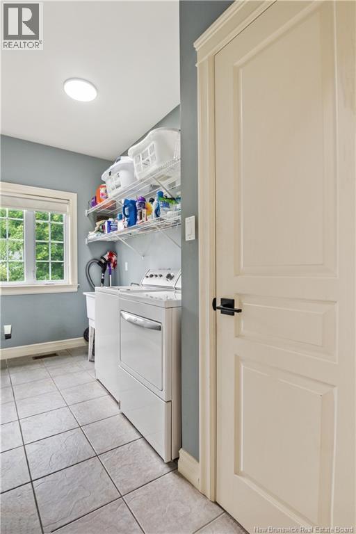 6 Larosette - Image 19