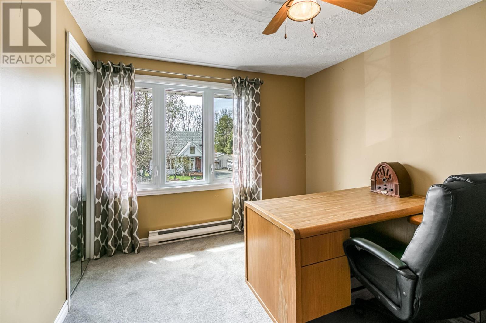 59 Hirshhorn AVE - 19