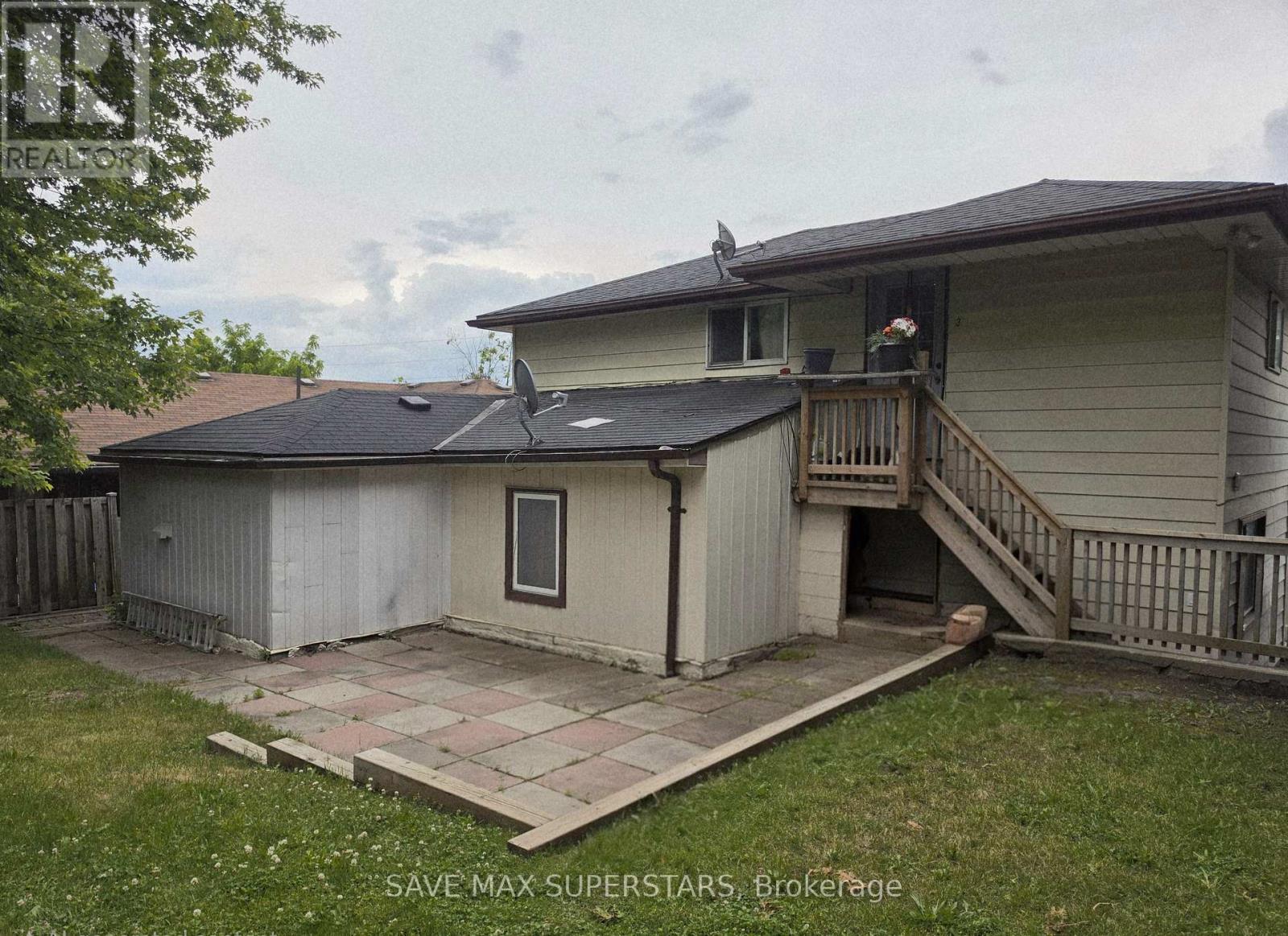 93 JOHN STREET E - 10