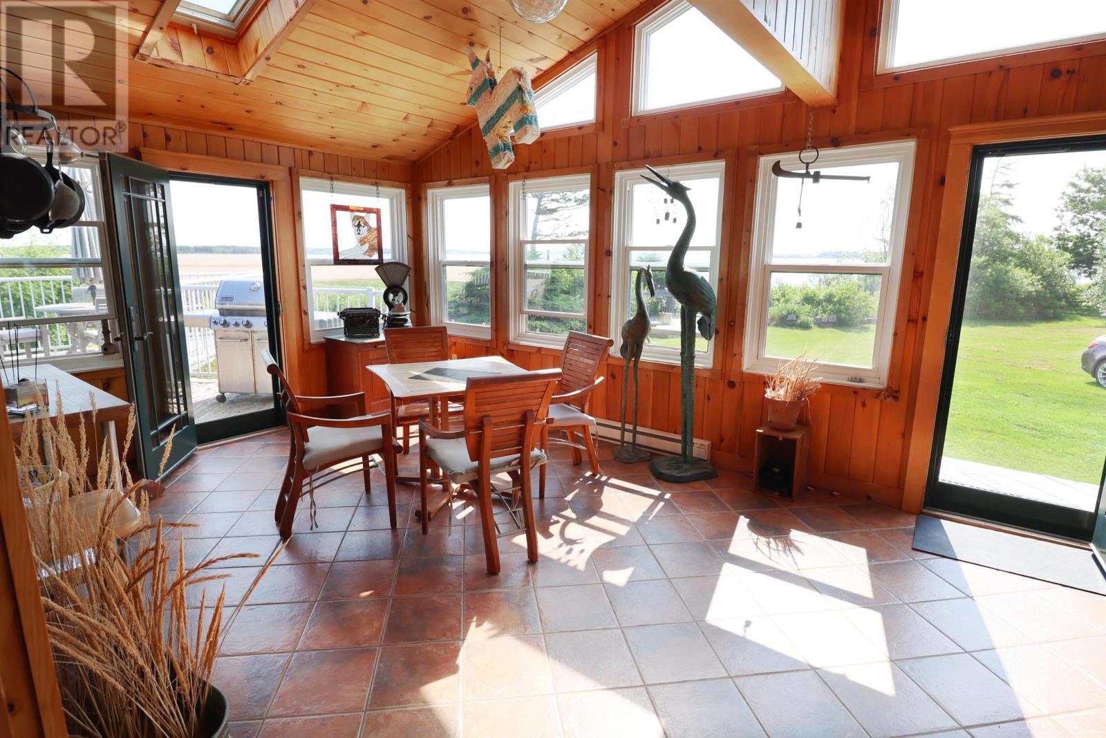 7 Bayside Crescent - 9