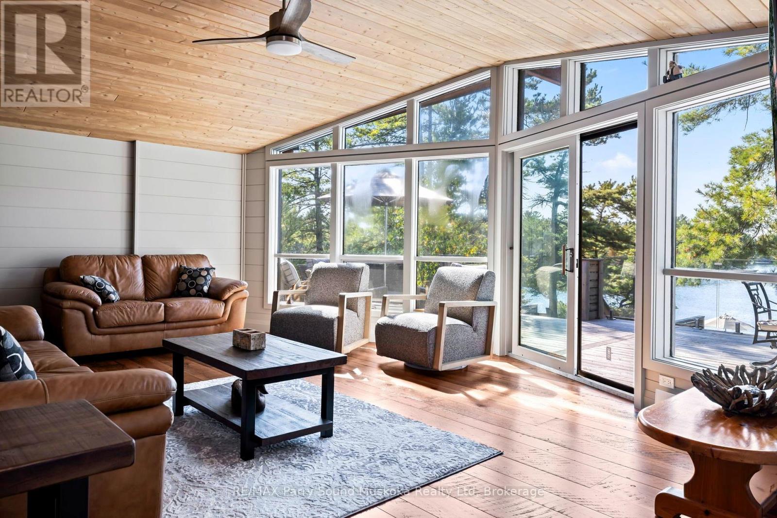 2 A258 (BLUEBERRY POINT) ISLAND - 12