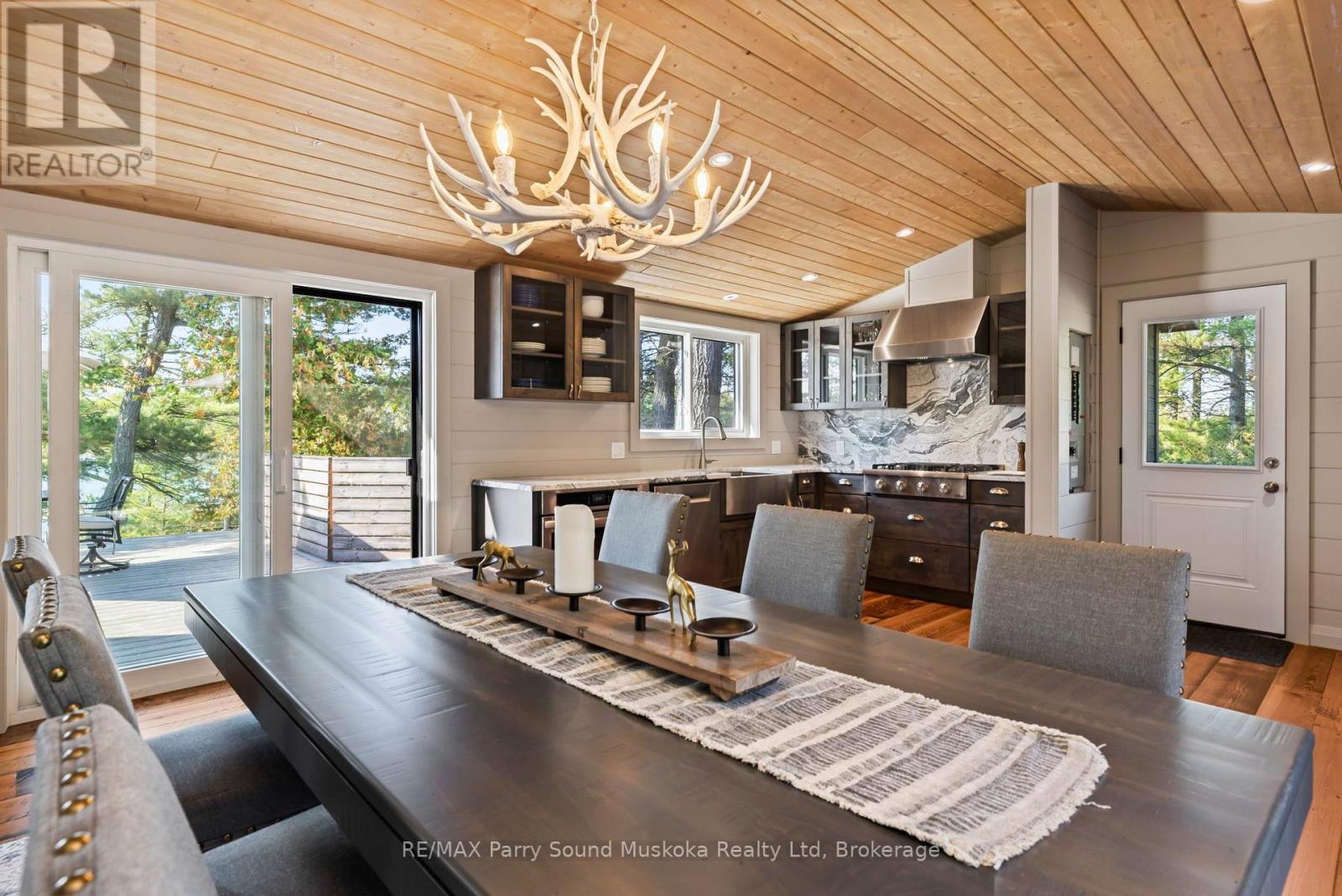 2 A258 (BLUEBERRY POINT) ISLAND - 14