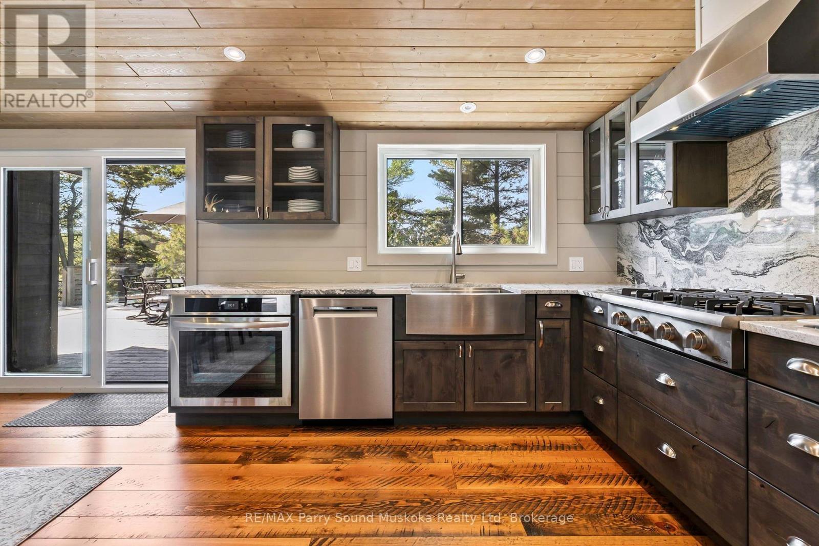 2 A258 (BLUEBERRY POINT) ISLAND - 15