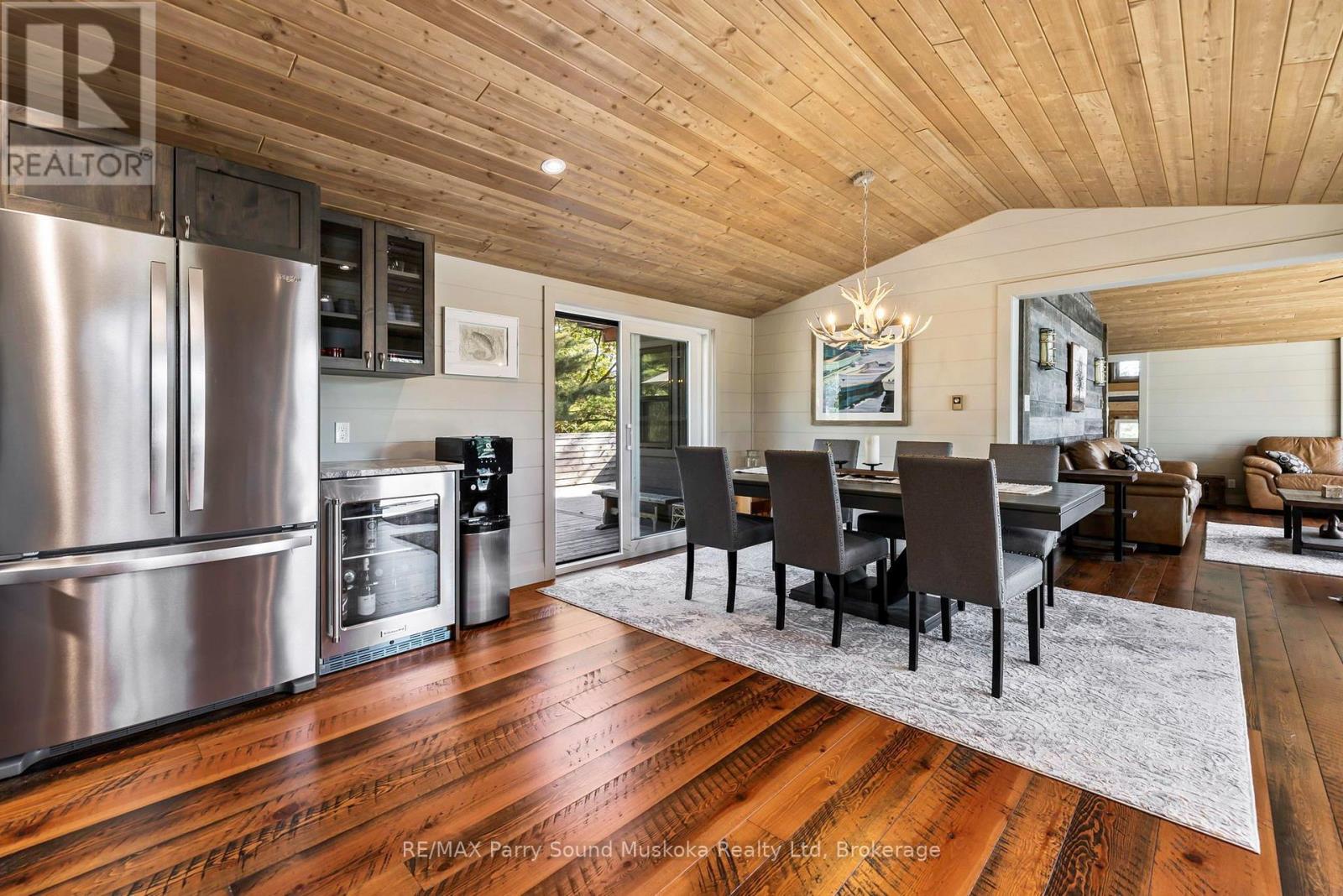 2 A258 (BLUEBERRY POINT) ISLAND - 19