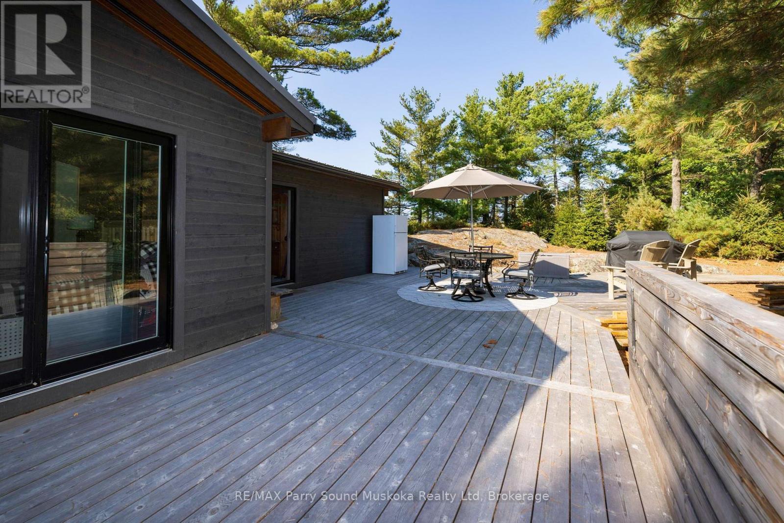 2 A258 (BLUEBERRY POINT) ISLAND - 29