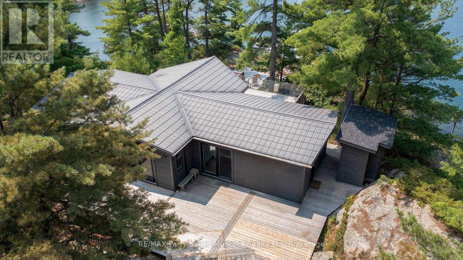 2 A258 (BLUEBERRY POINT) ISLAND - 42