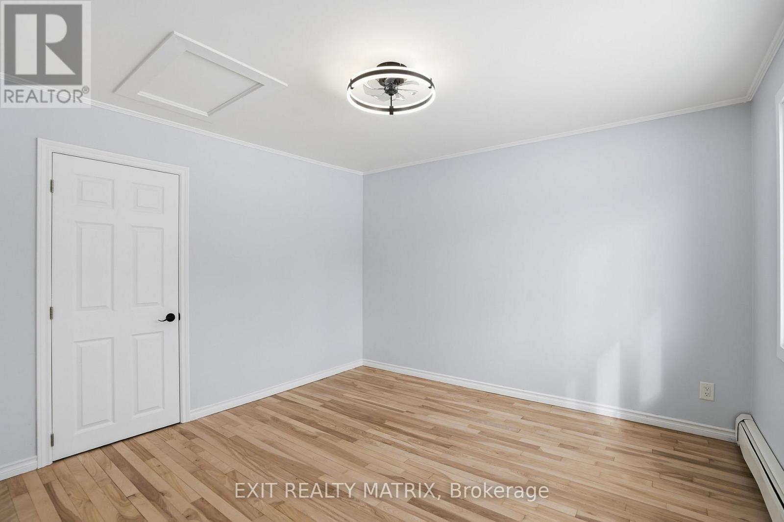 805 CARTIER BOULEVARD - 22