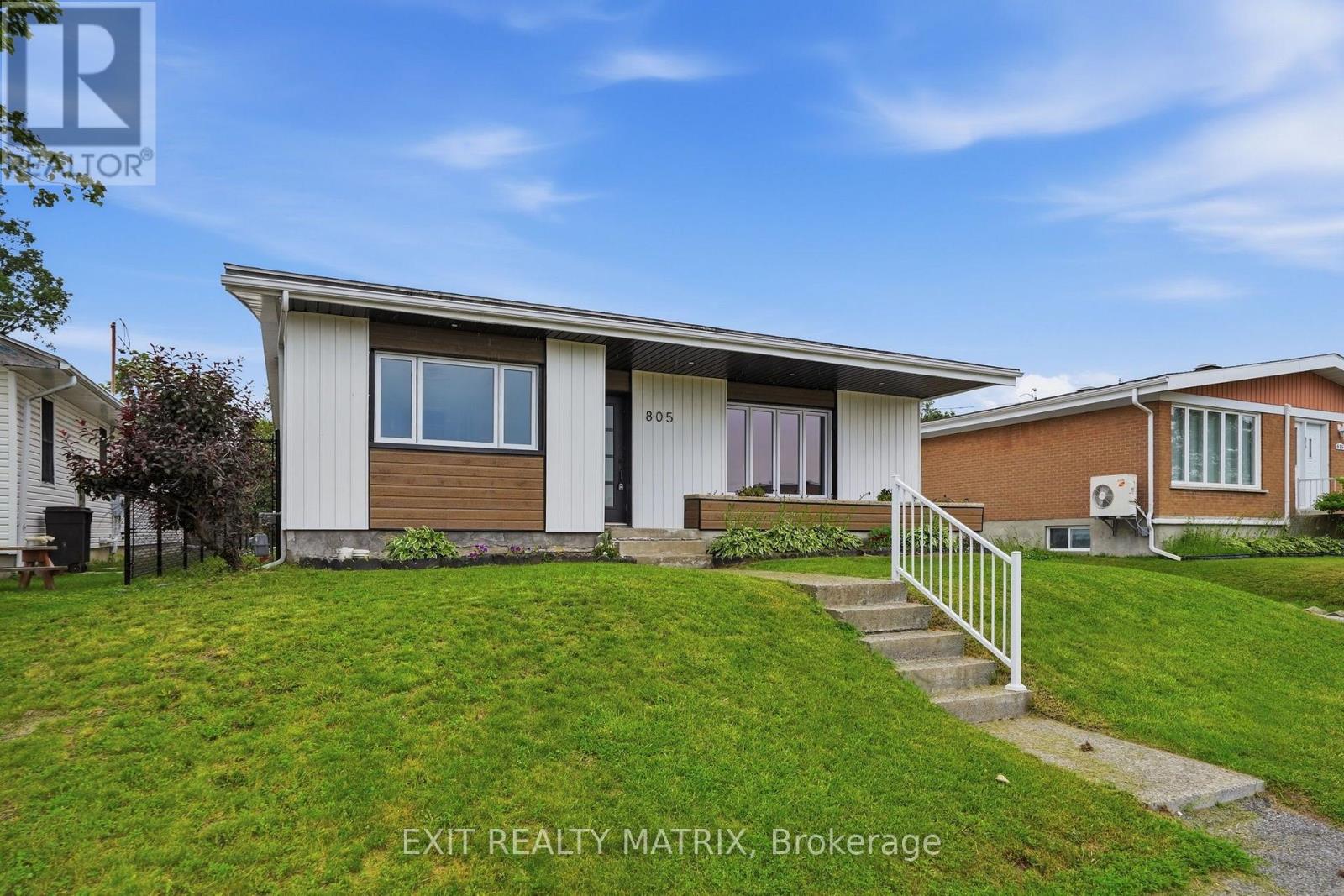 805 CARTIER BOULEVARD - 3