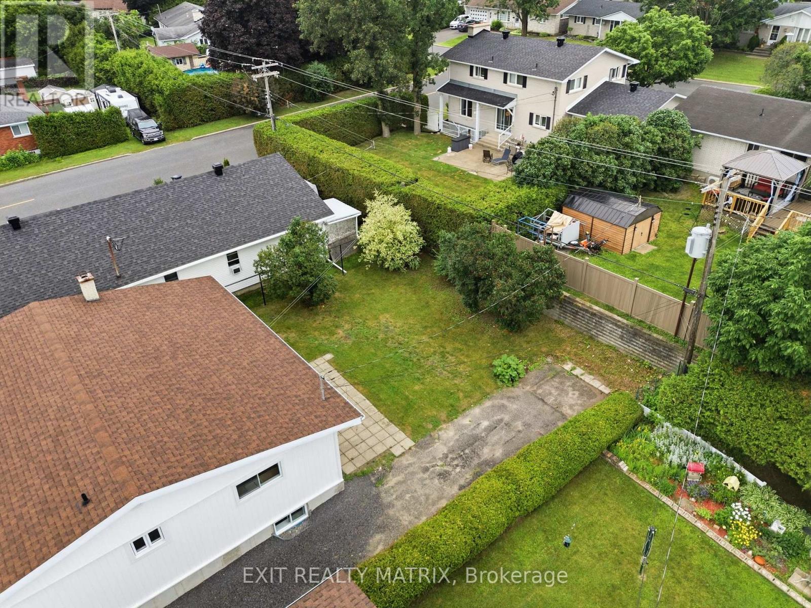 805 CARTIER BOULEVARD - 43