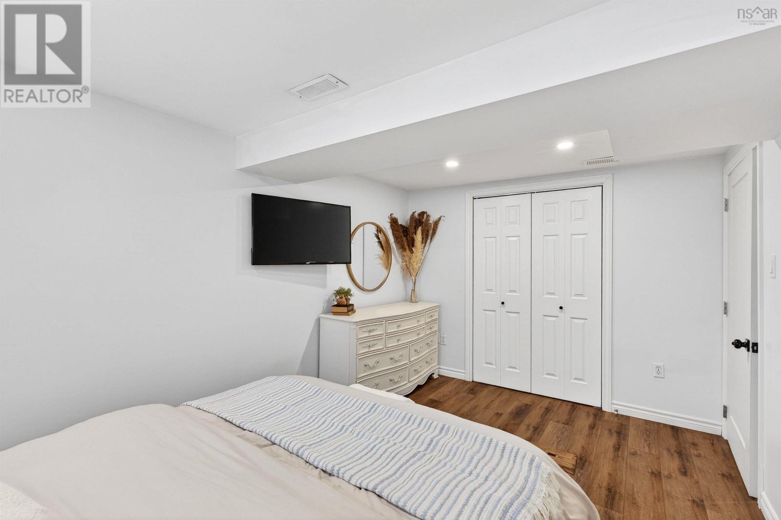 1744 Crowell Road - 28