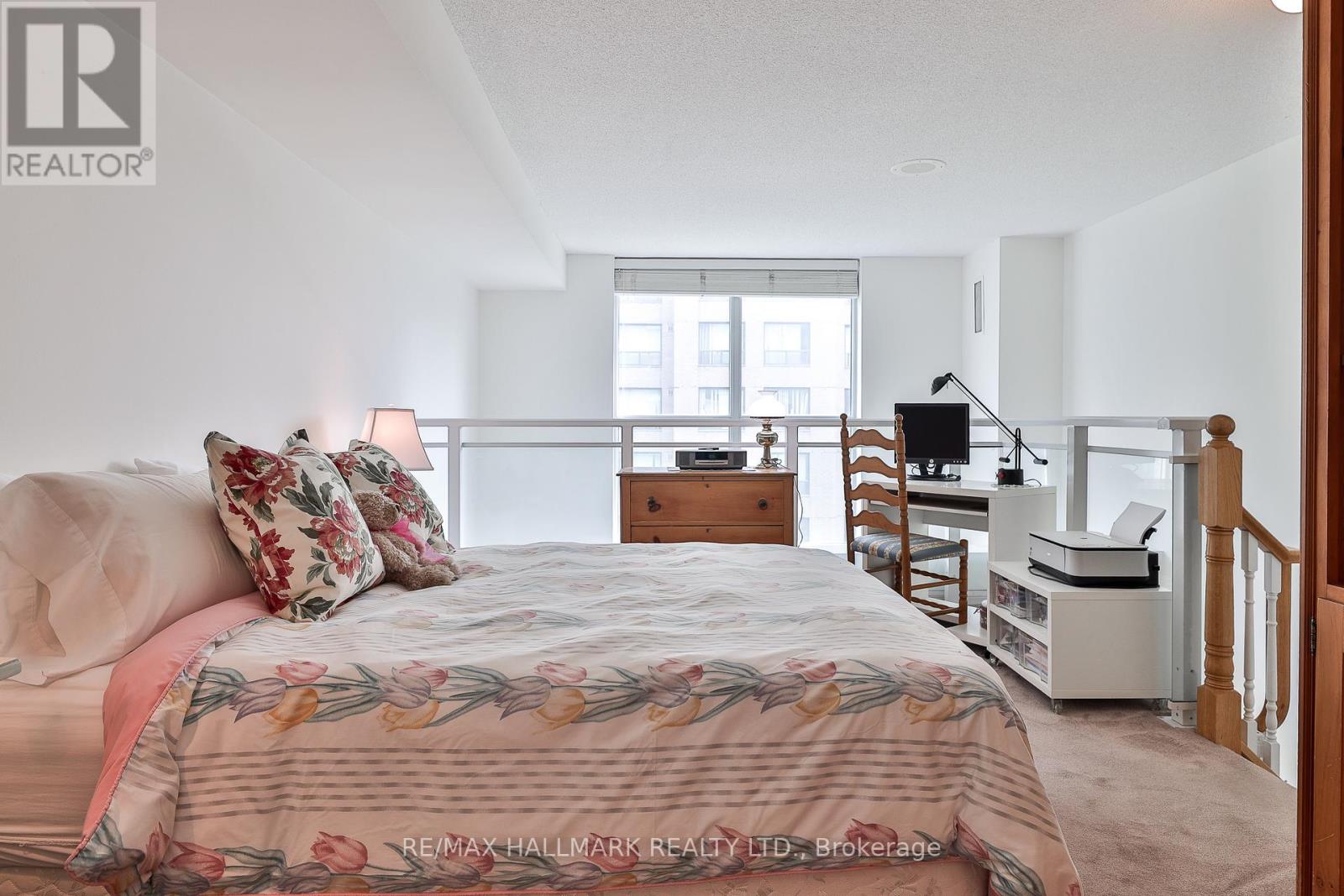 #528 109 FRONT STREET E - 19