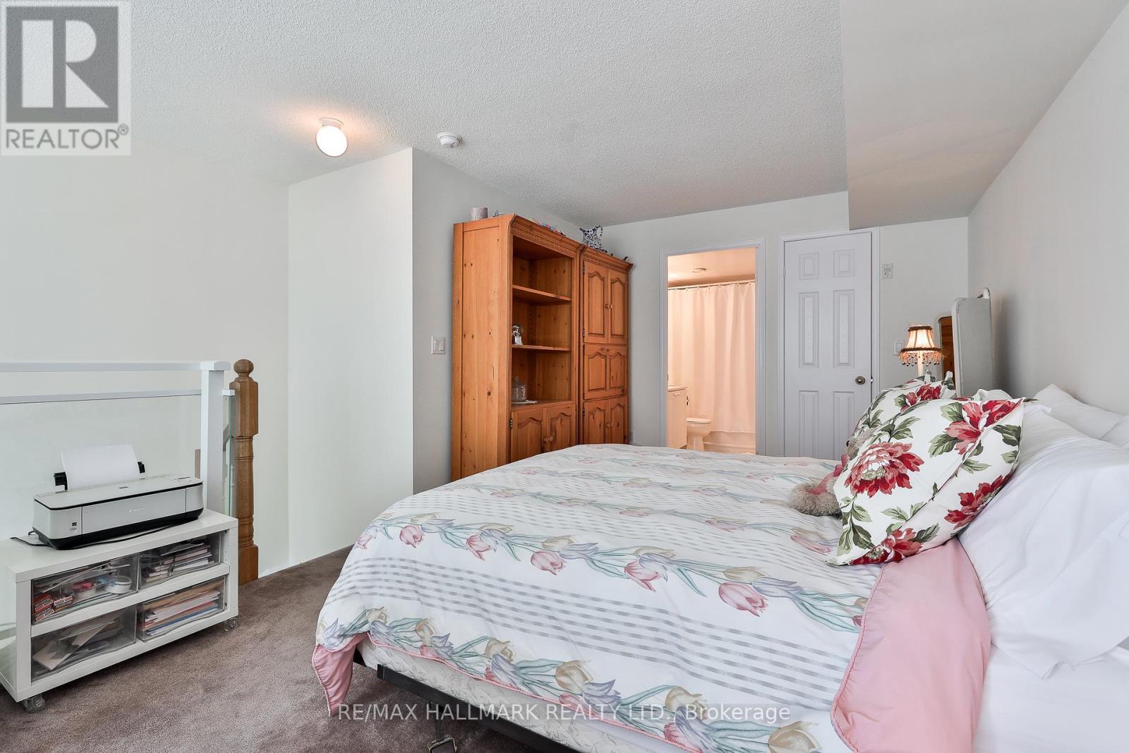 #528 109 FRONT STREET E - 21