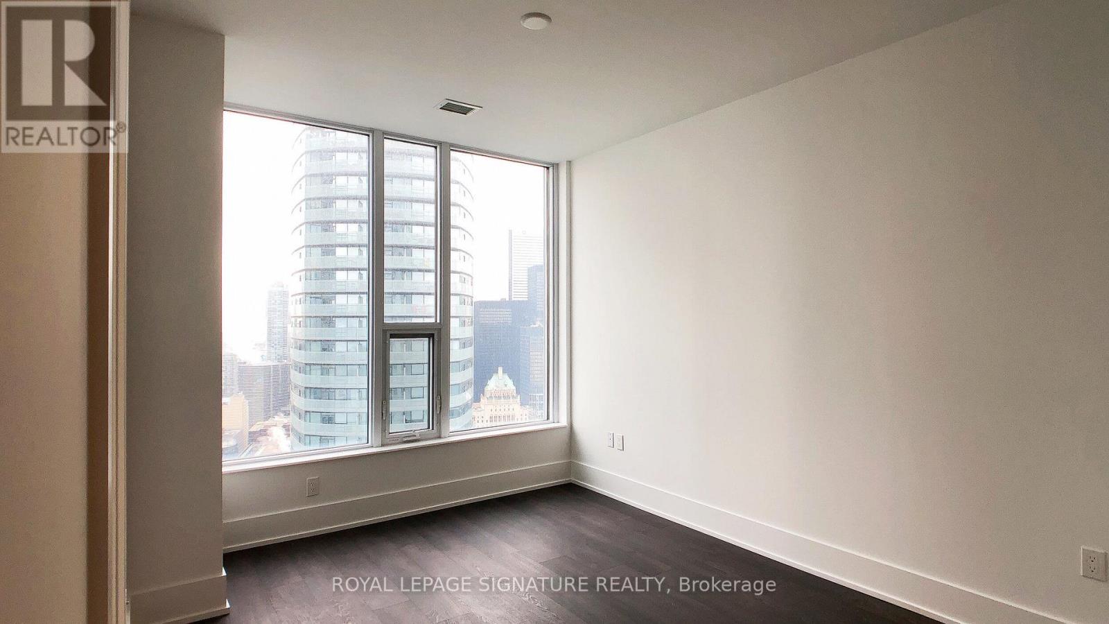 #5601 10 YORK STREET - 5