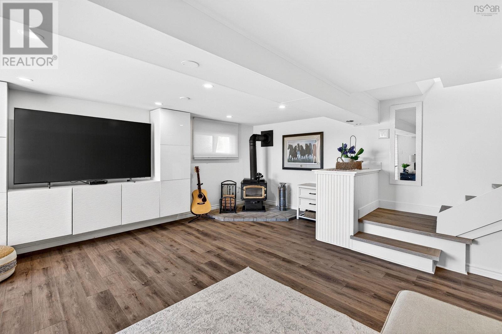 1744 Crowell Road - 26