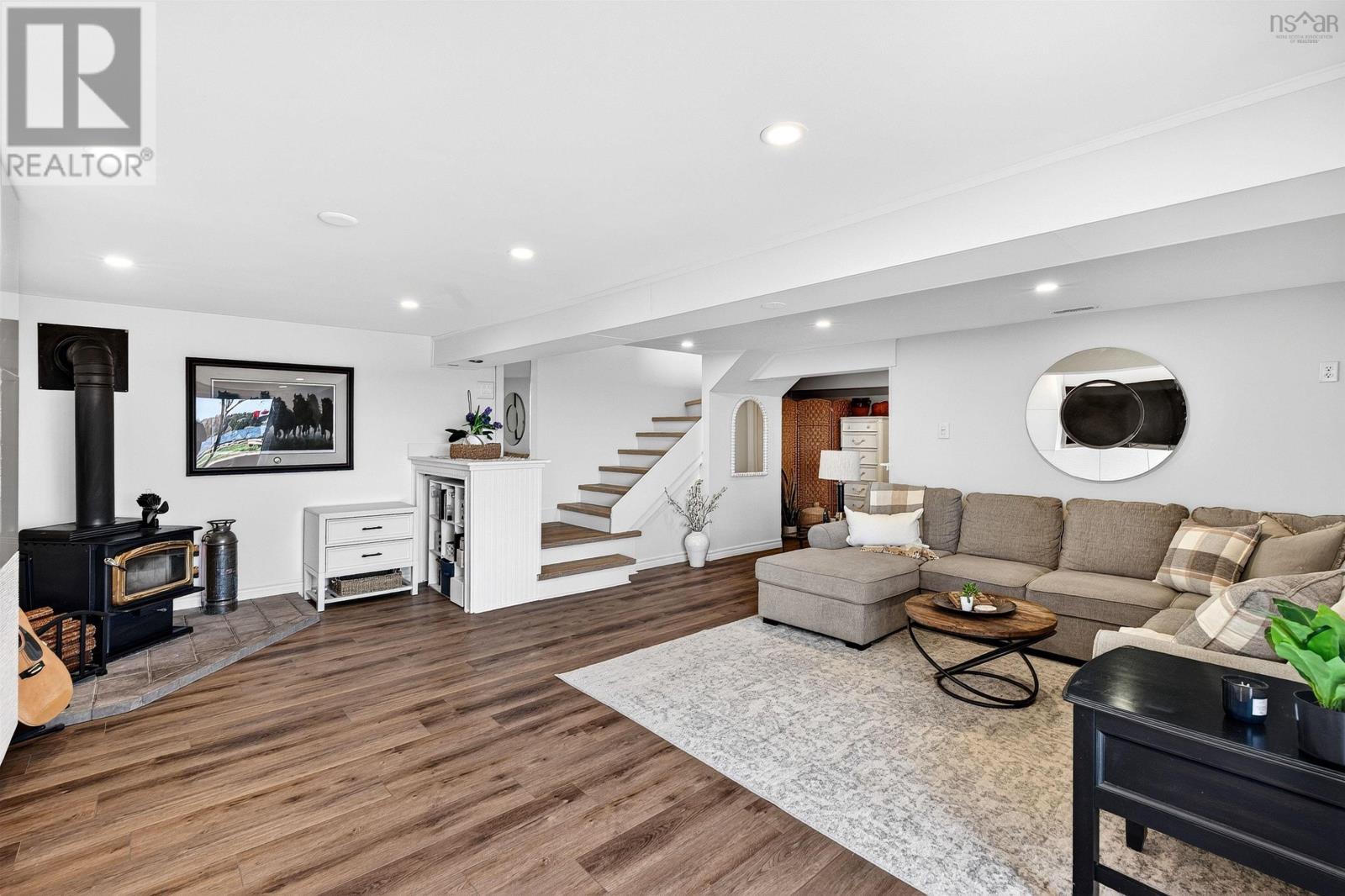 1744 Crowell Road - 23