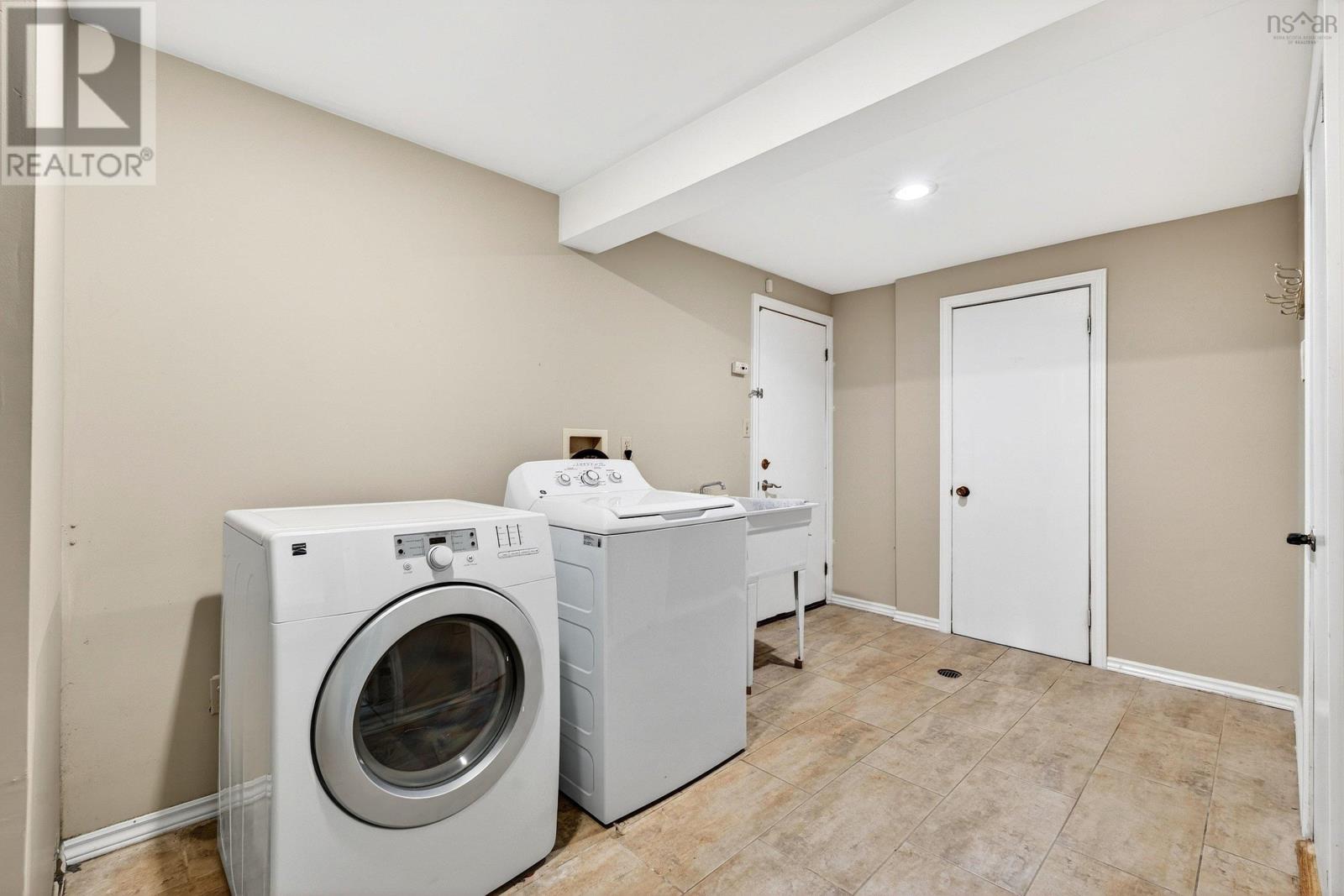 49 Gourok Avenue - 32