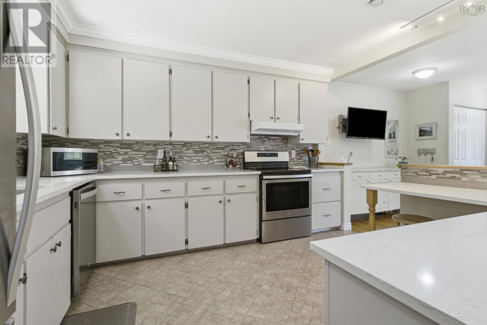 189 Lakeview Road - 12