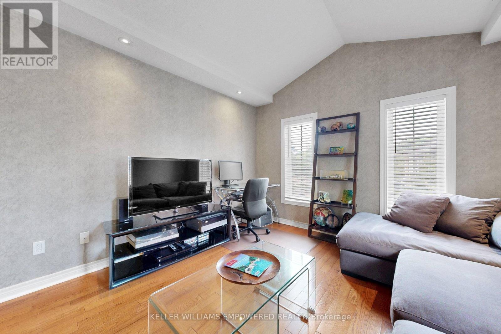 #26 190 HARDING BOULEVARD W - 17