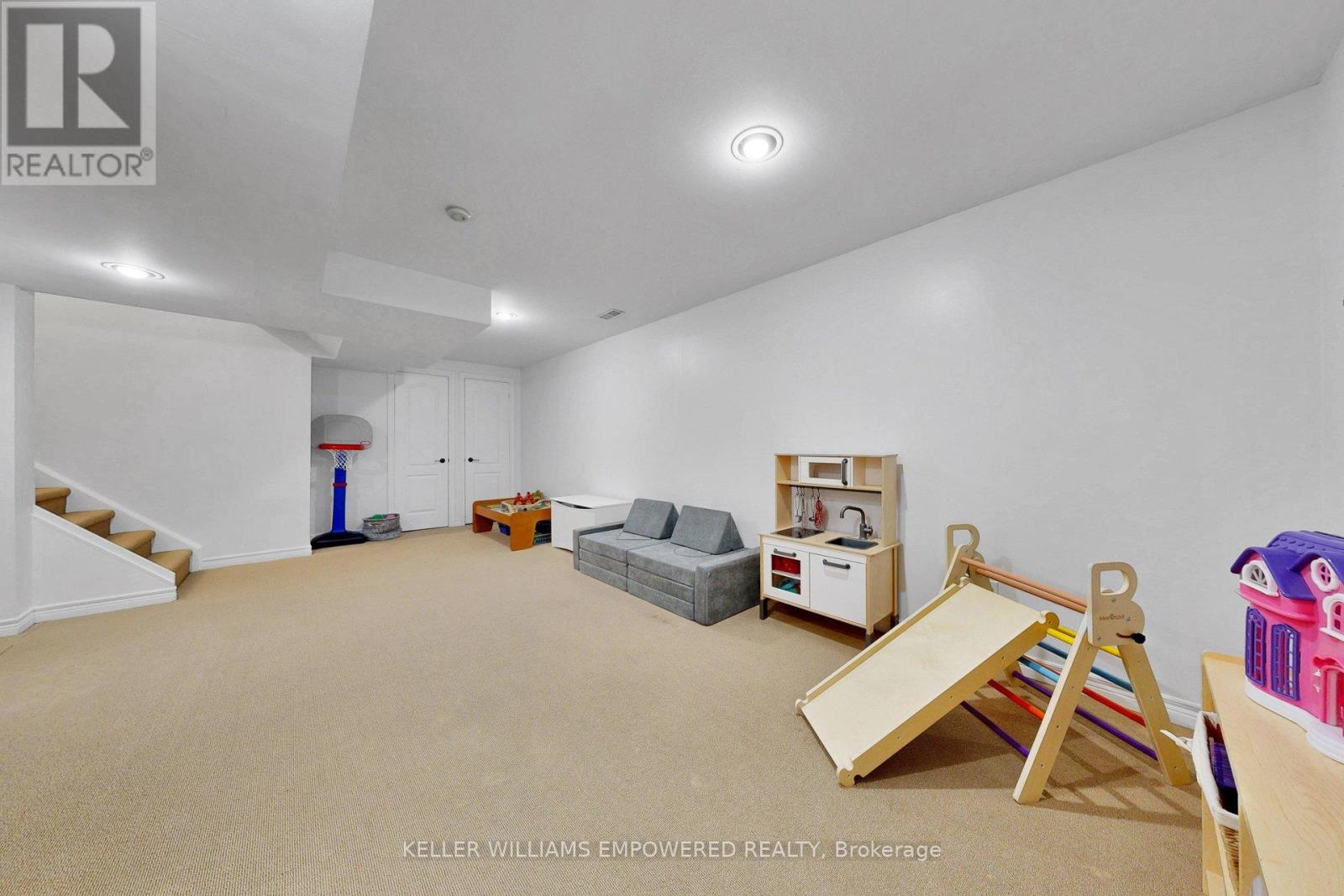 #26 190 HARDING BOULEVARD W - 34