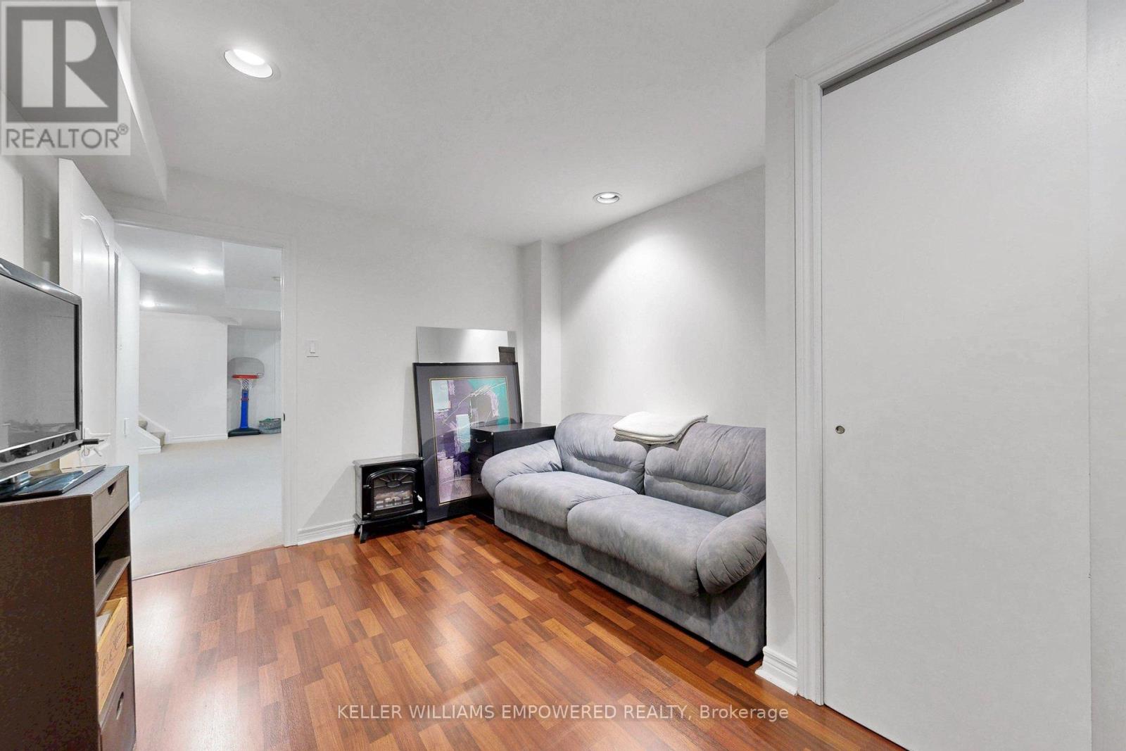 #26 190 HARDING BOULEVARD W - 36