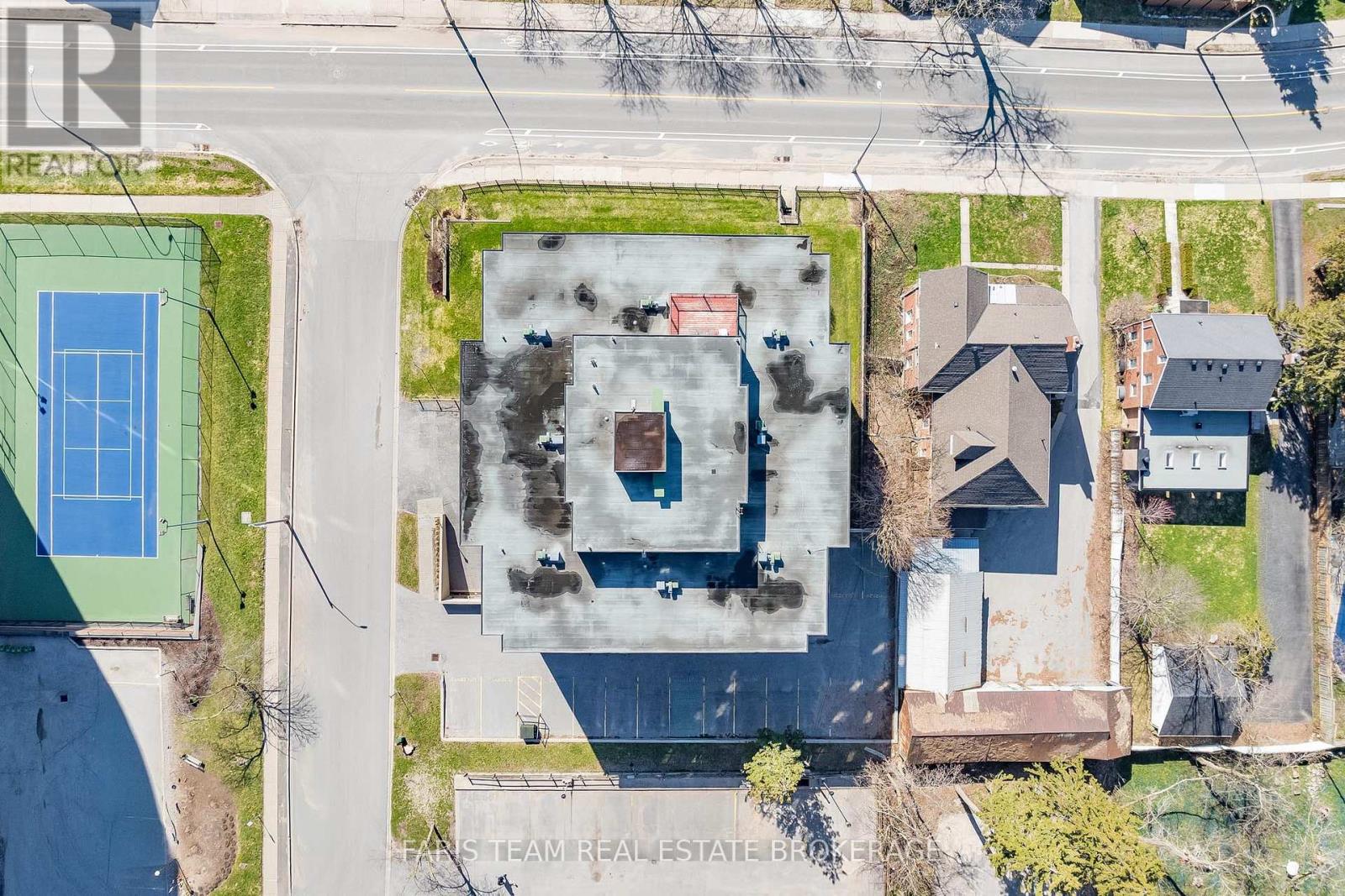 #48 2 ALBERT STREET - 25