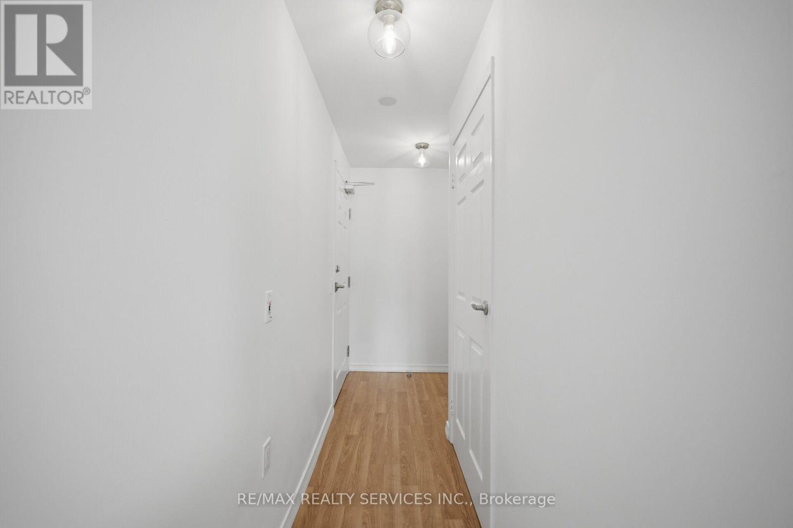 #310 15 MAPLEWOOD AVENUE - 13