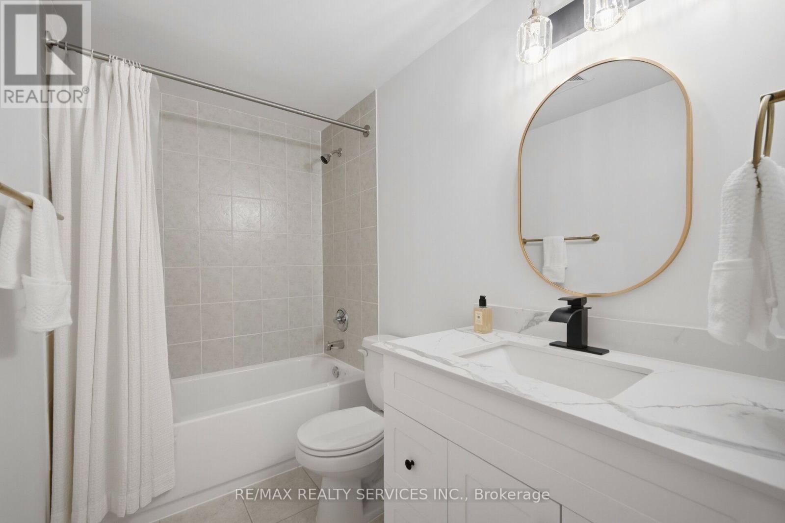 #310 15 MAPLEWOOD AVENUE - 12