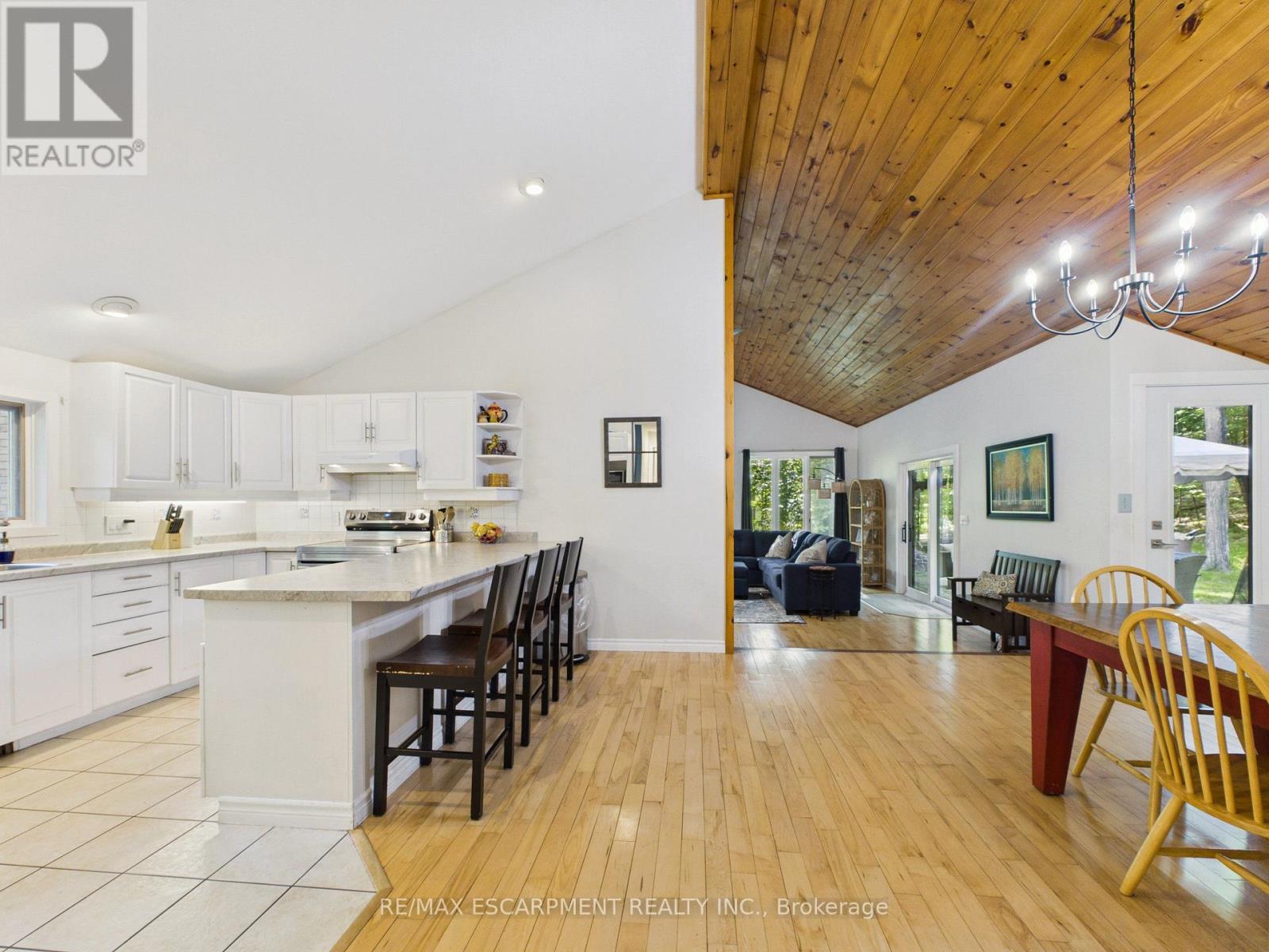 1060 GOLDEN BEACH ROAD - 10