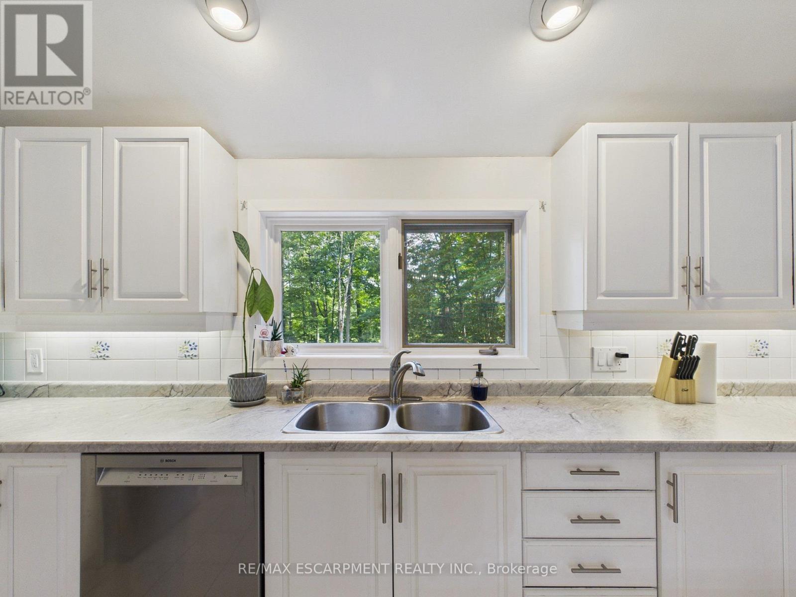 1060 GOLDEN BEACH ROAD - 8