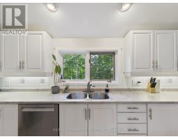 Bedroom - 1060 Golden Beach Road, Bracebridge), ON P1L1W8 Photo 8
