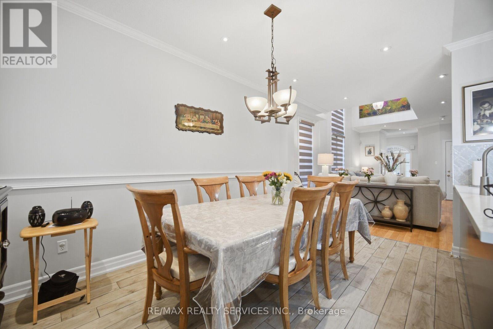 32 DEEPCORAL COURT - 12