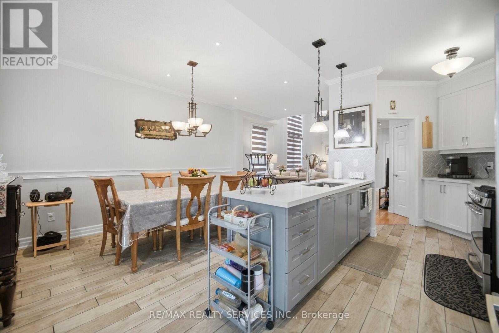 32 DEEPCORAL COURT - 14