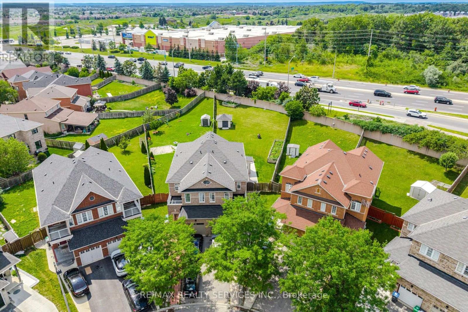 32 DEEPCORAL COURT - 3