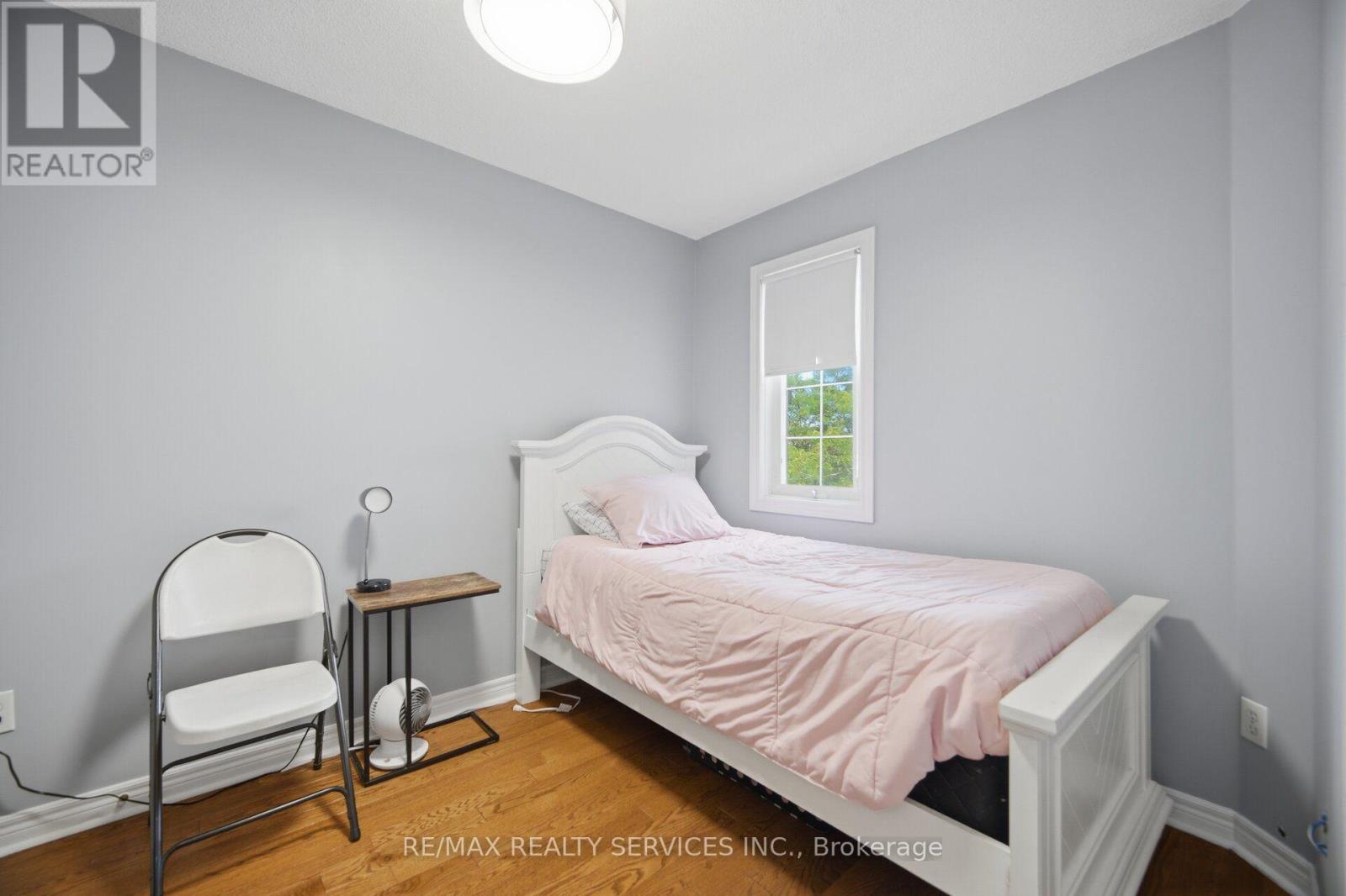 32 DEEPCORAL COURT - 33