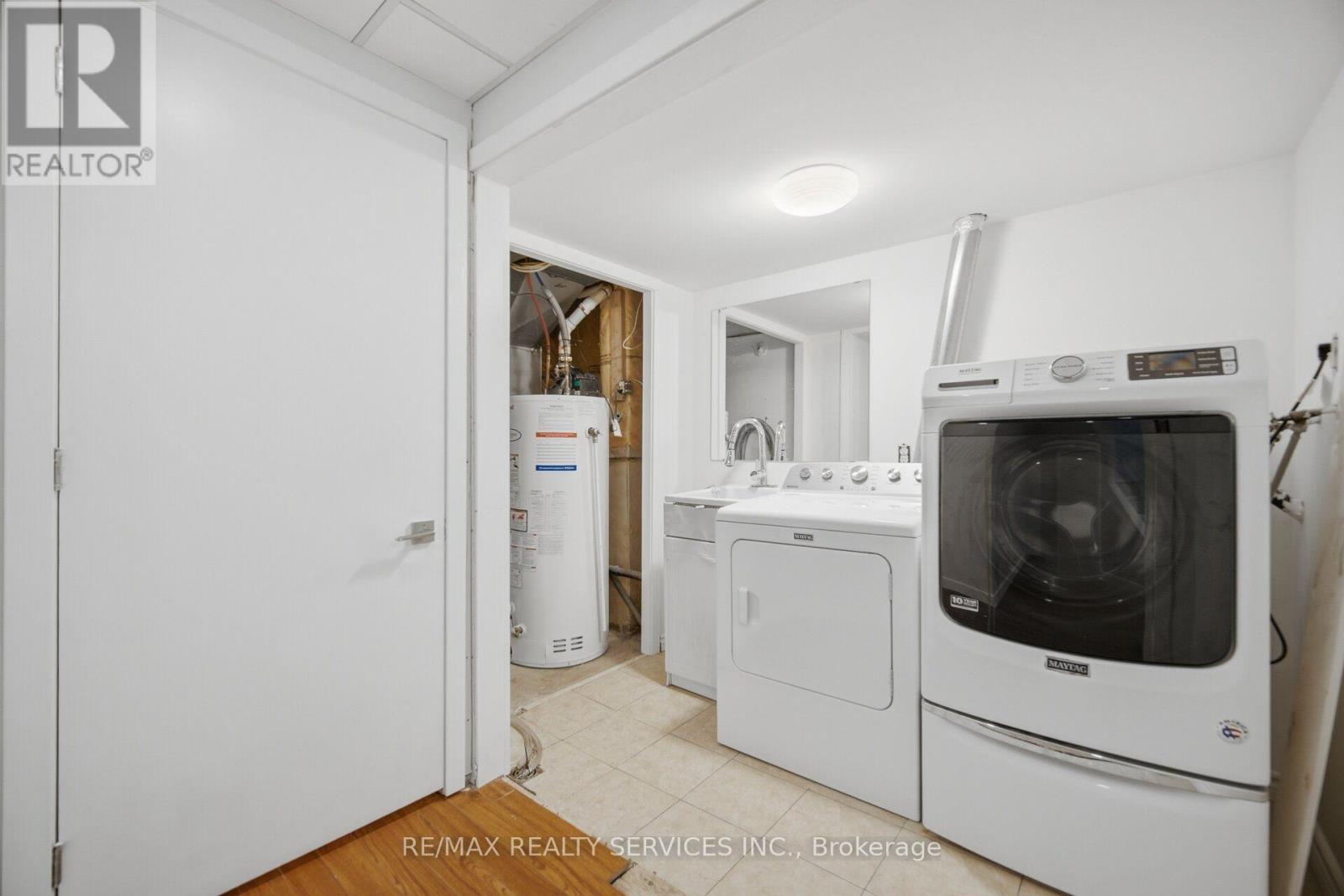32 DEEPCORAL COURT - 35
